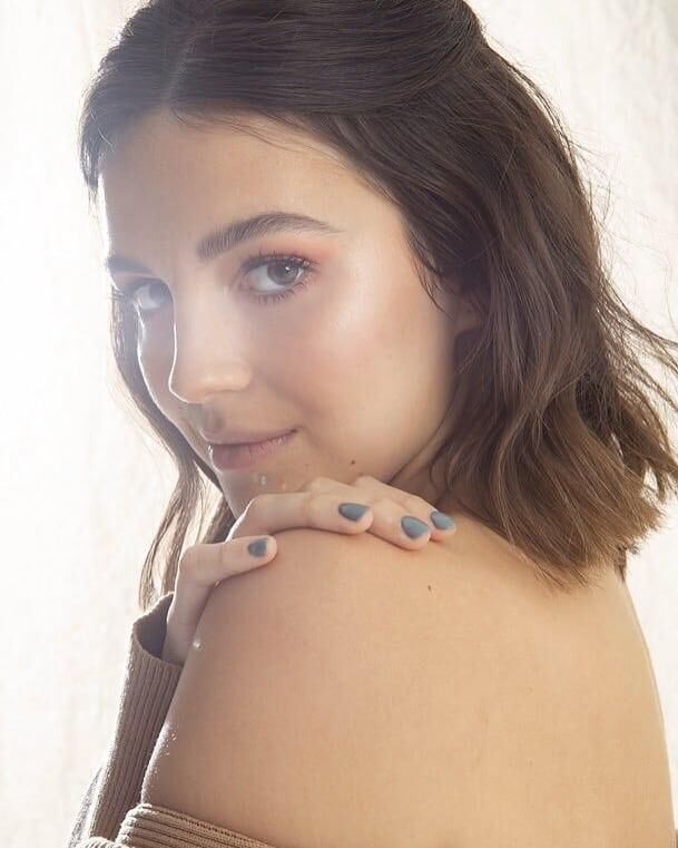 Элла Хант