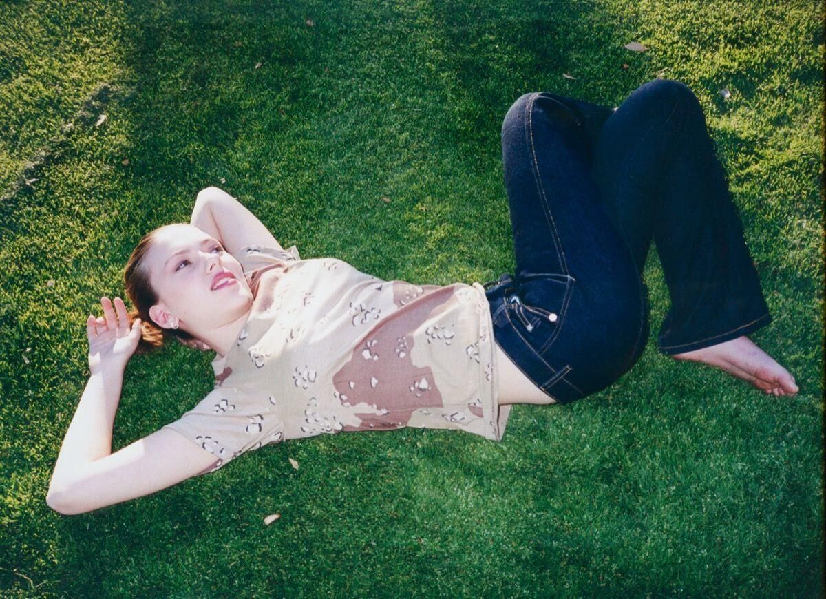Scarlett Johansson feet 
