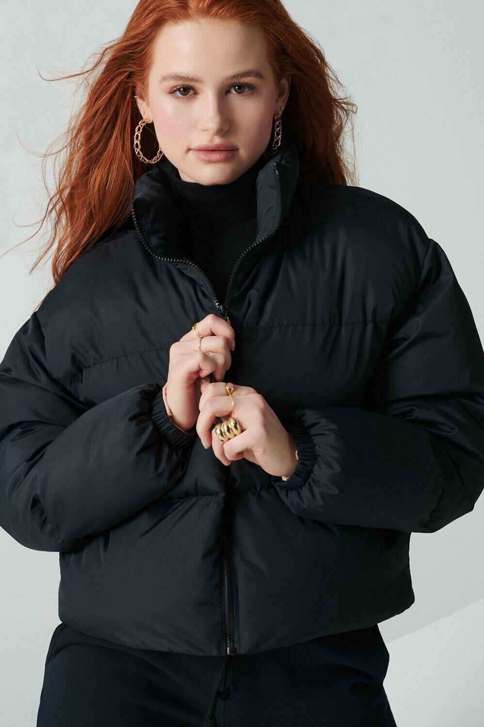 Madelaine Petsch atemberaubendes Fotoshooting