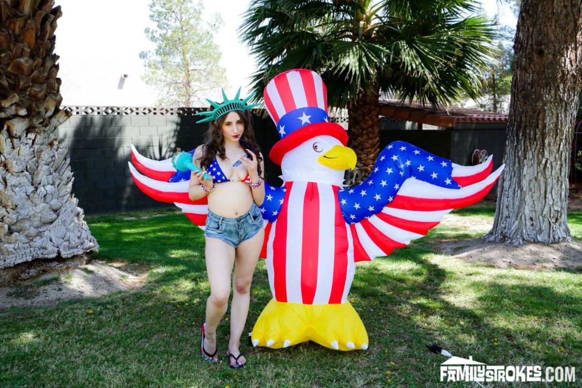 Penelope Kay yo Creamy Fireworks