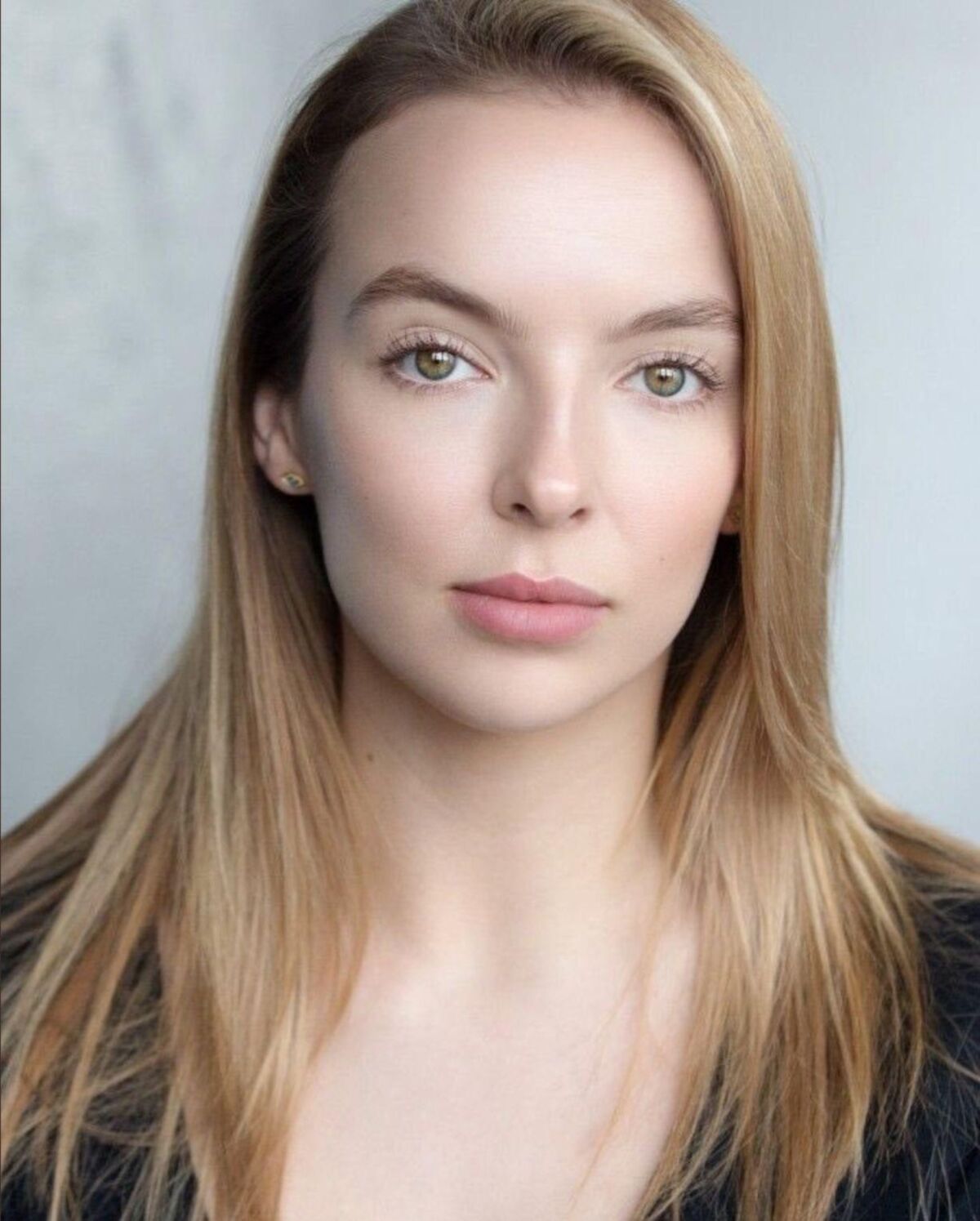 JODIE COMER