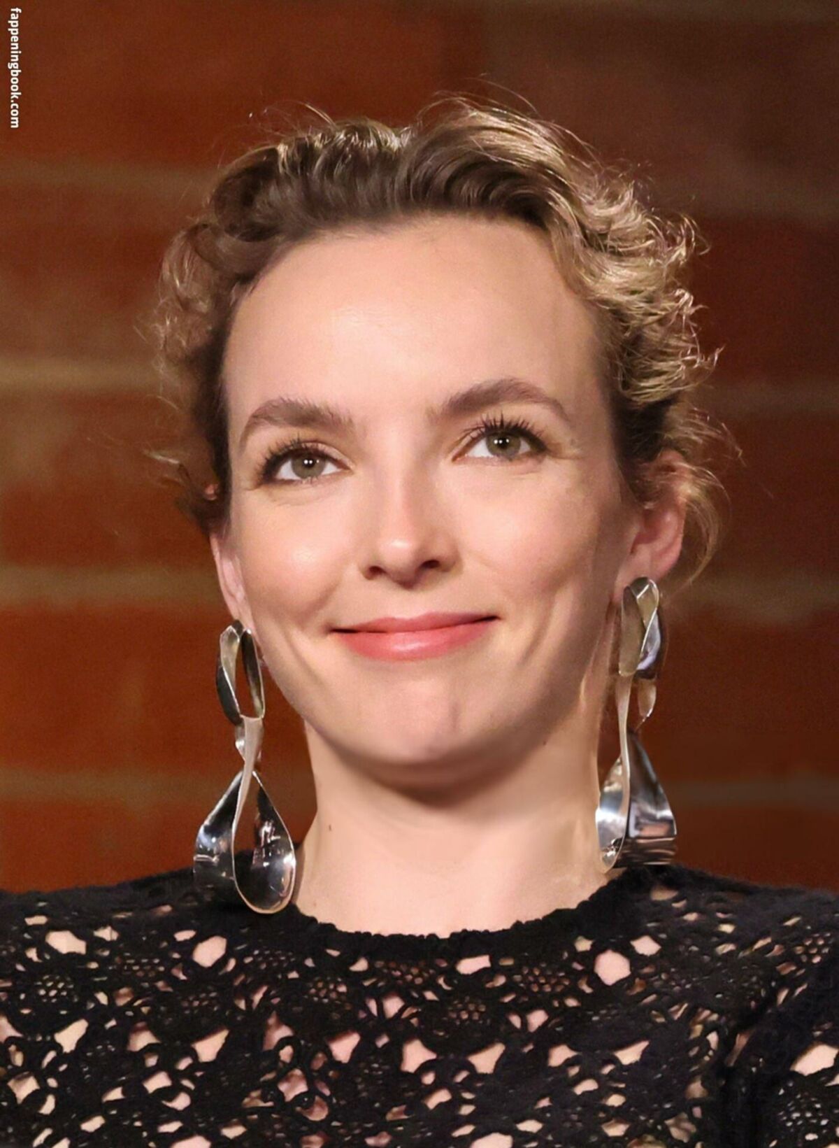 JODIE COMER