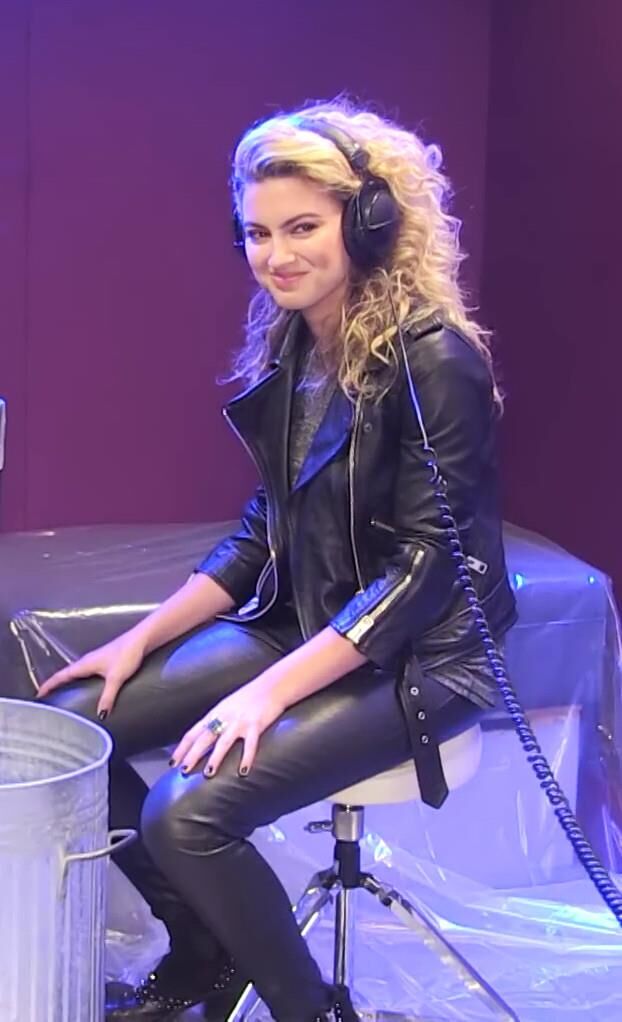 Tori Kelly In Leather & Wet!!!