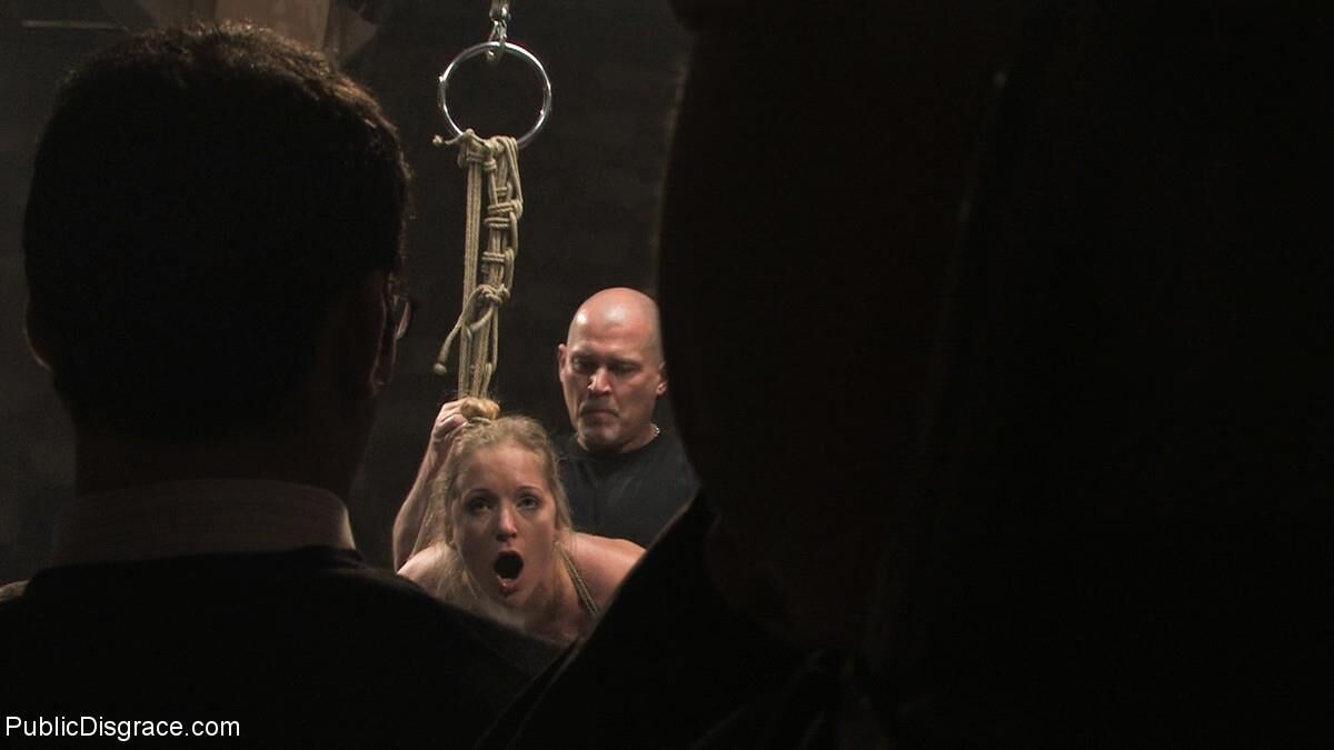 BDSM Sluts: Dia Zerva Needs to Learn Her Place