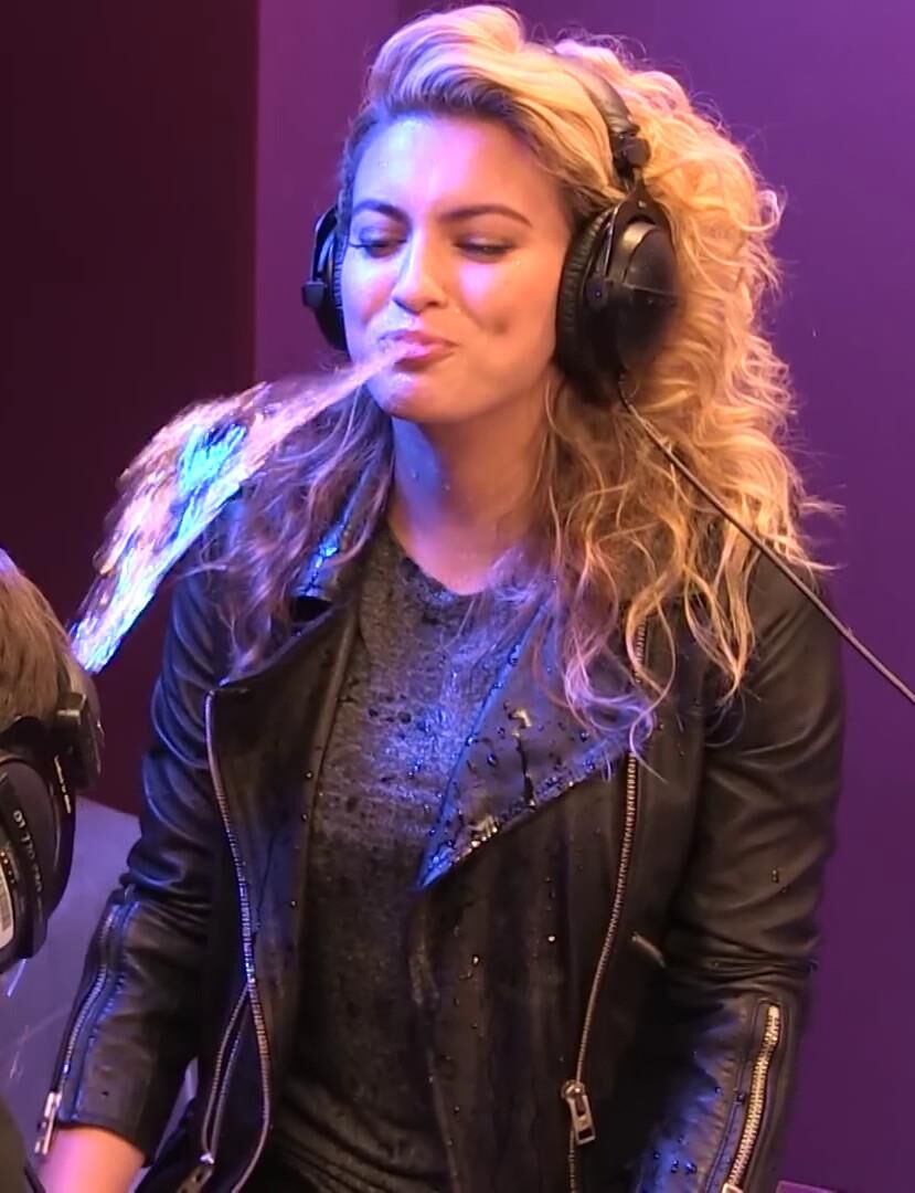 Tori Kelly In Leather & Wet!!!