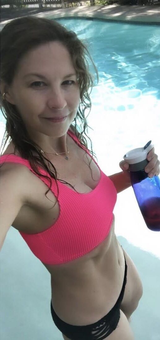 Jenna Elfman