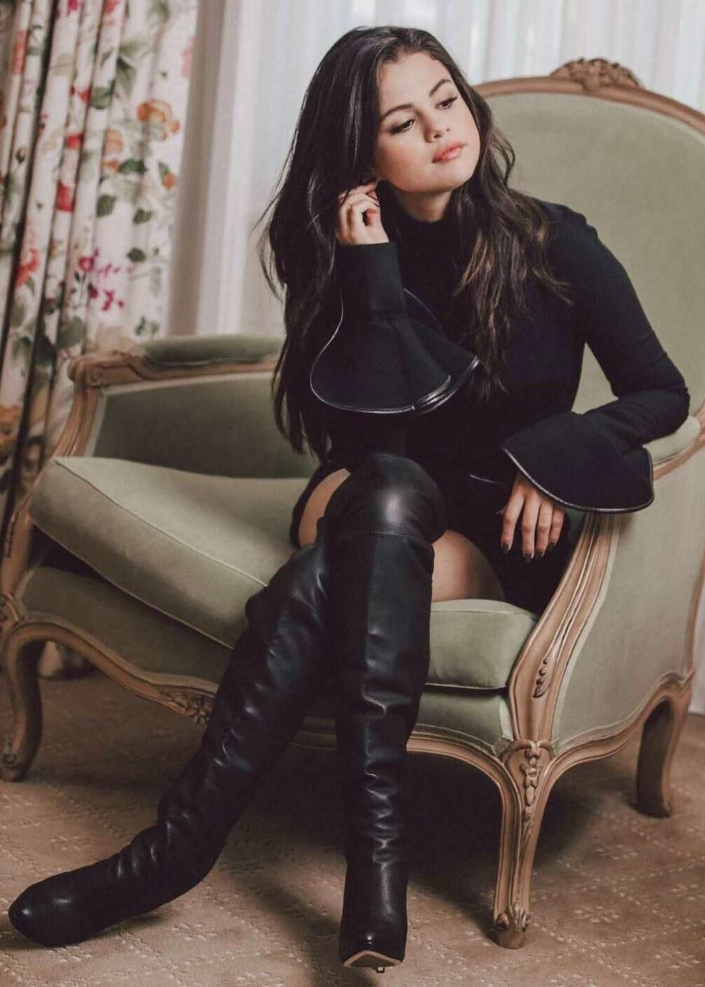 Celebs Love Fuck Me Now Boots!! 