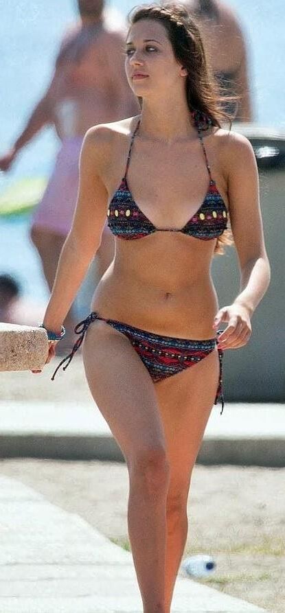 Celebrity Bikini 