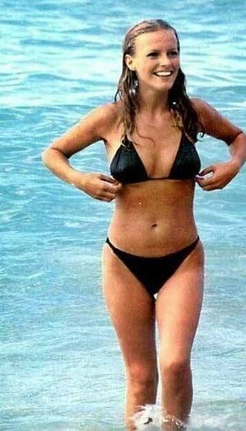 Celebrity Bikini 