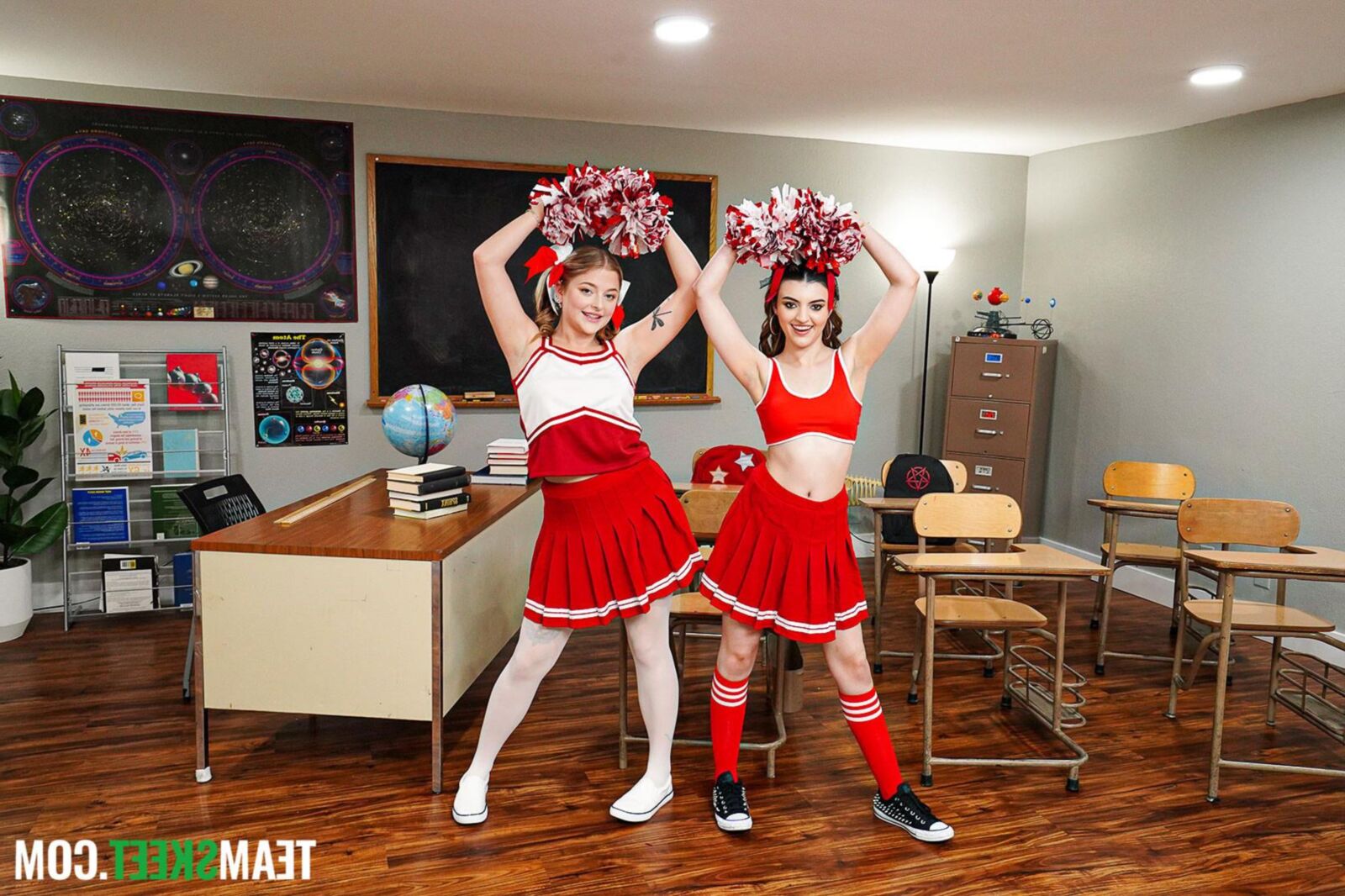 Jill Taylor Yo, Julia James Yo les pom-pom girls Fate crémeuse