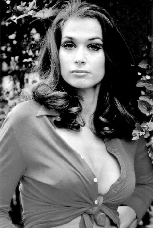 Valerie Leon
