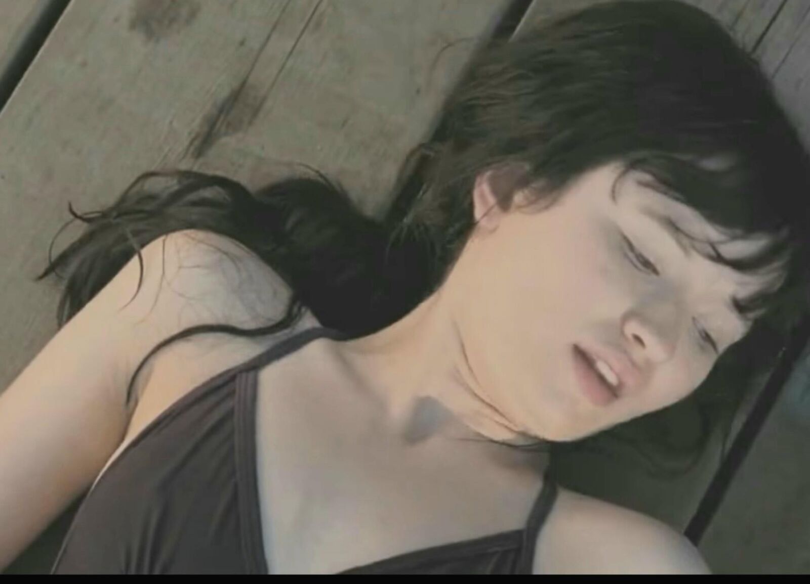 Emily Browning The Univited #