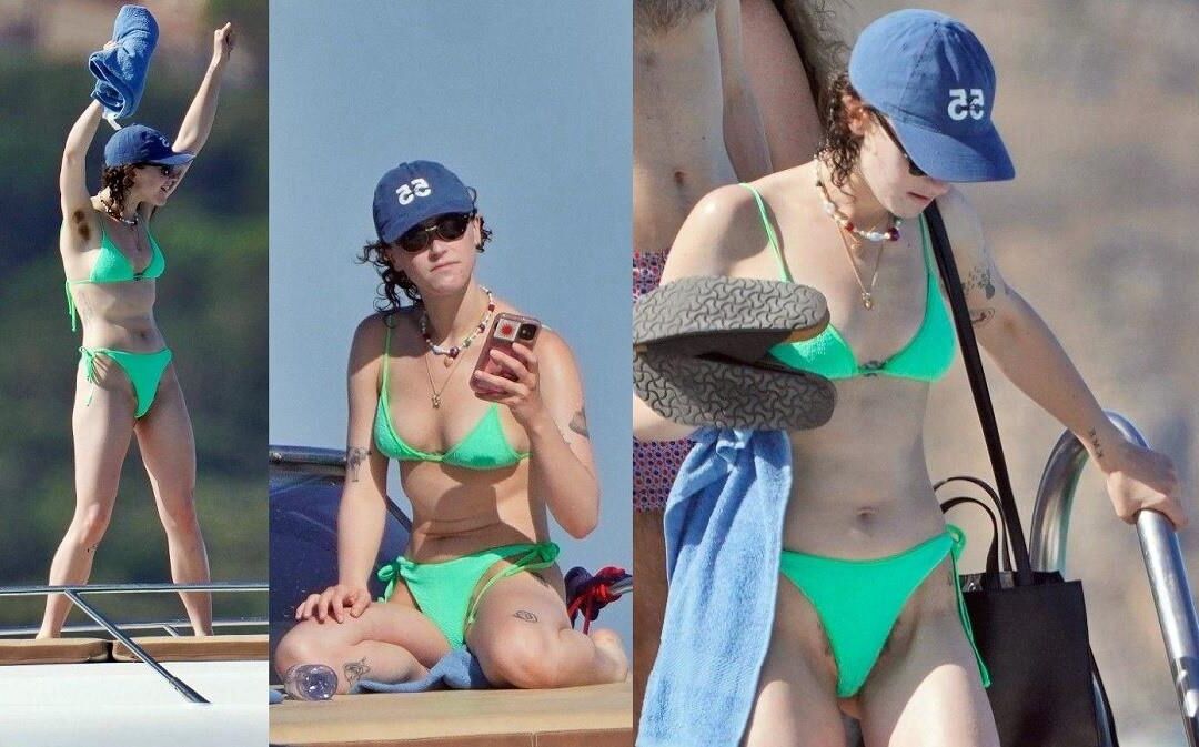Celebrity Bikini 
