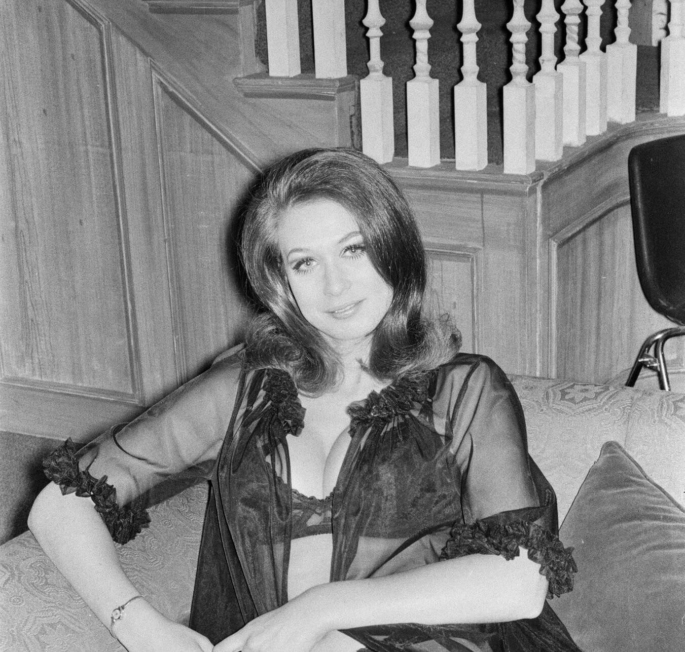 Valerie Leon