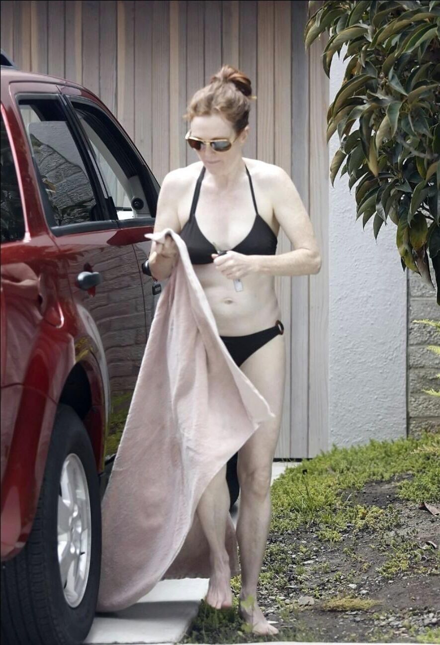 Celebrity Bikini 