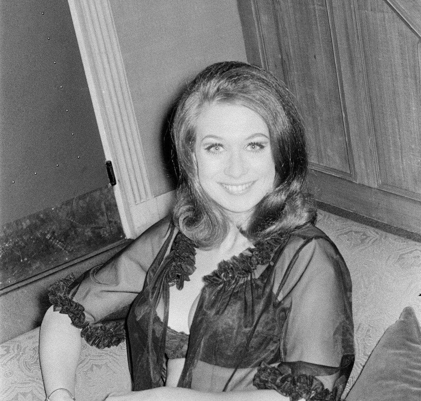 Valerie Leon