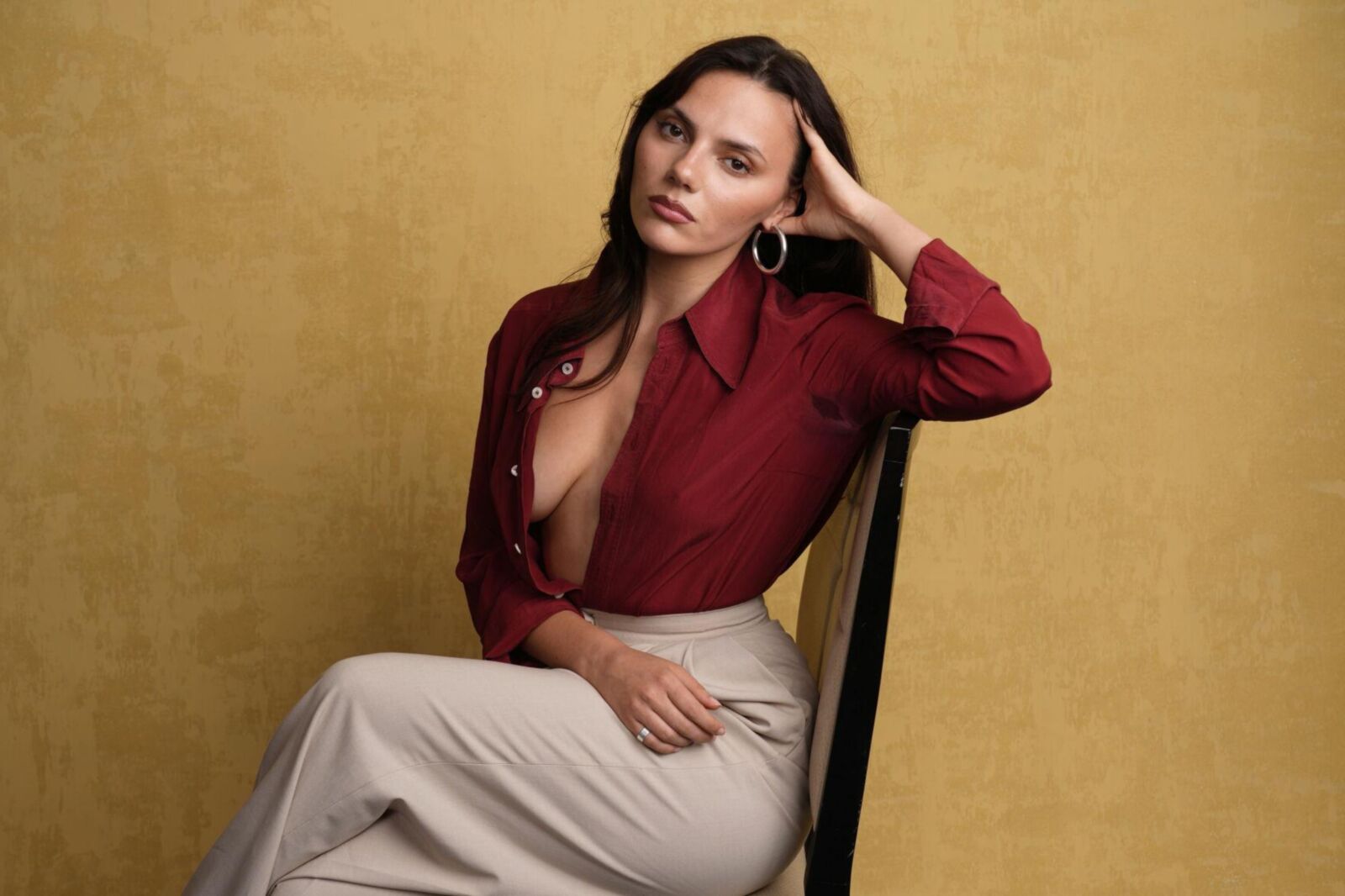 Dafne Keen looking so faptastic you want to whistle July