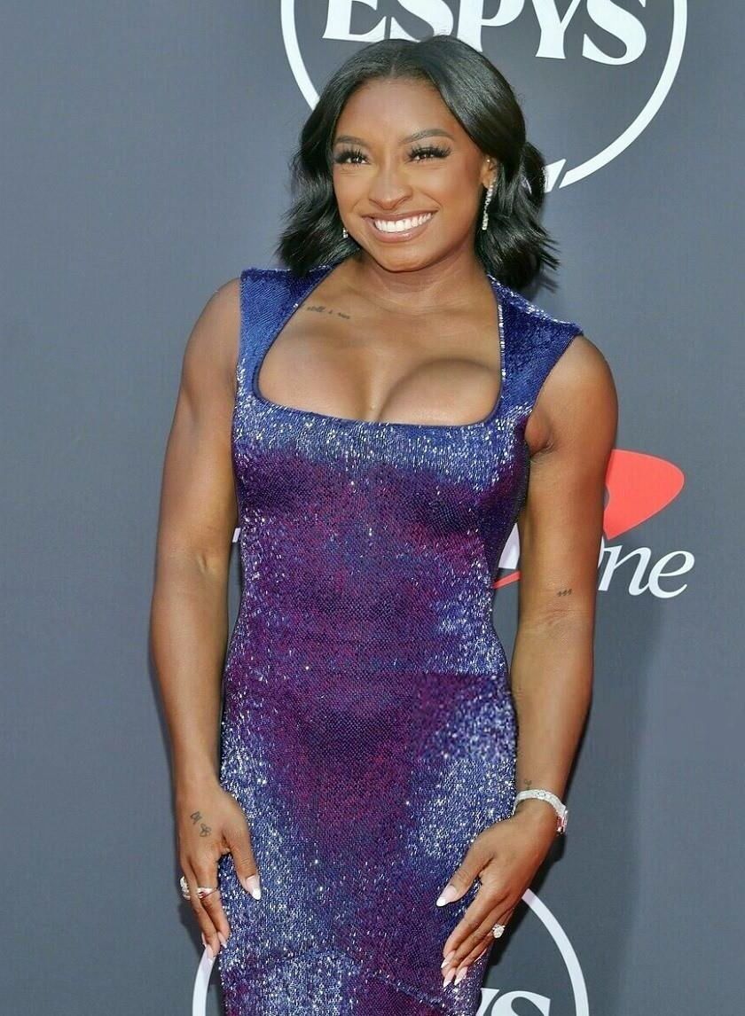 Celebrity Cleavage 