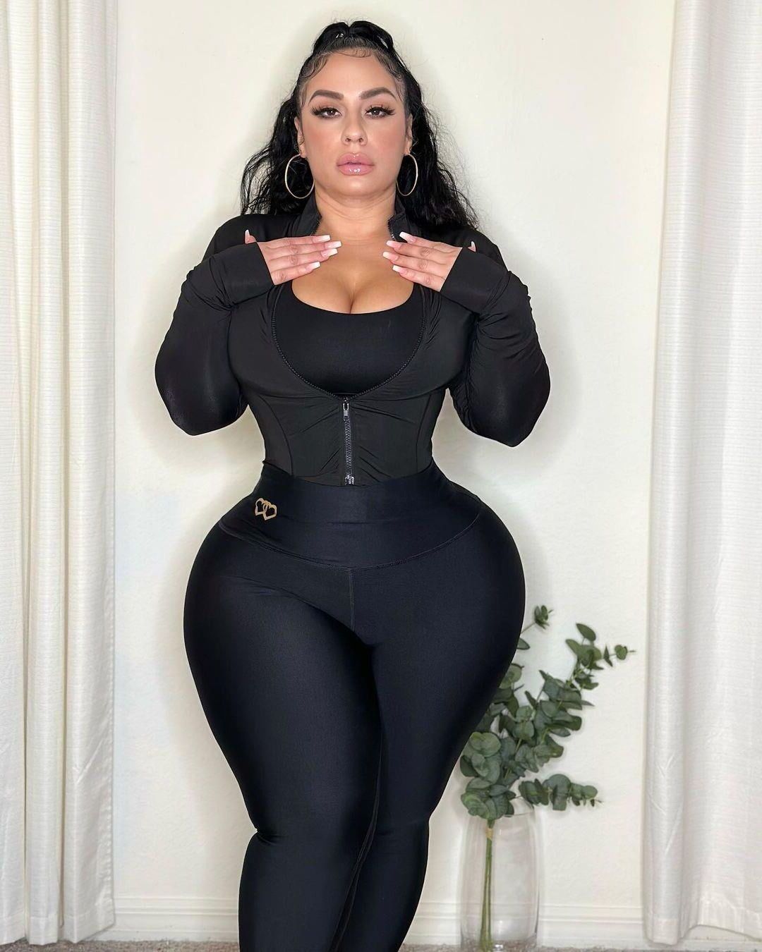 Selene Castleの排他的IG投稿