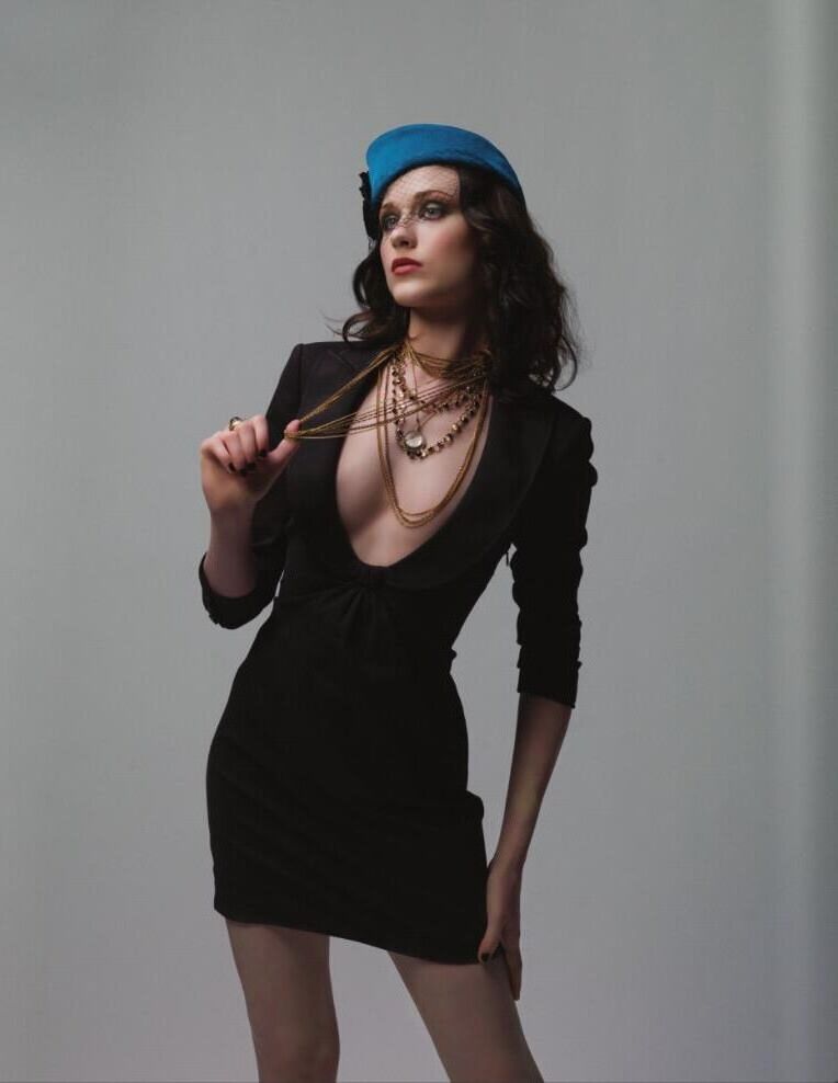 Evan Rachel wood is hot 