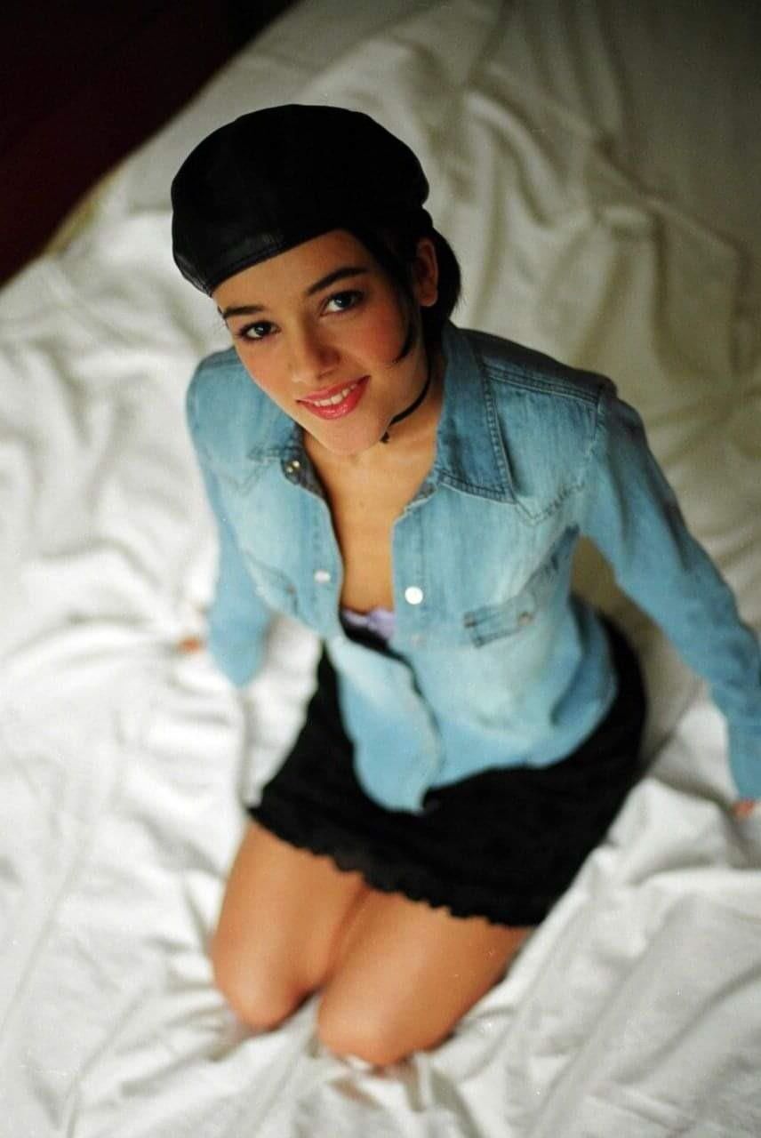 Alizee : ma deesse. Elle peut tout me faire faire 