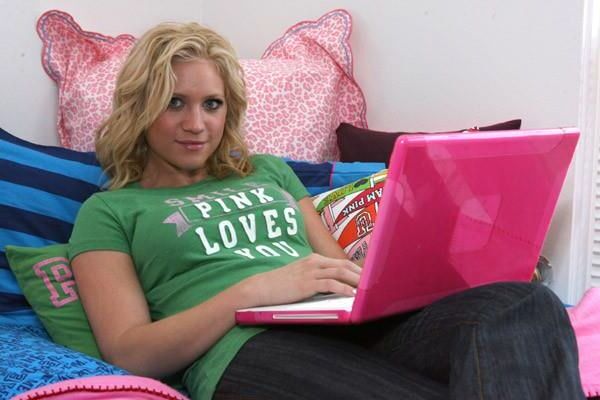 Brittany Snow is hot