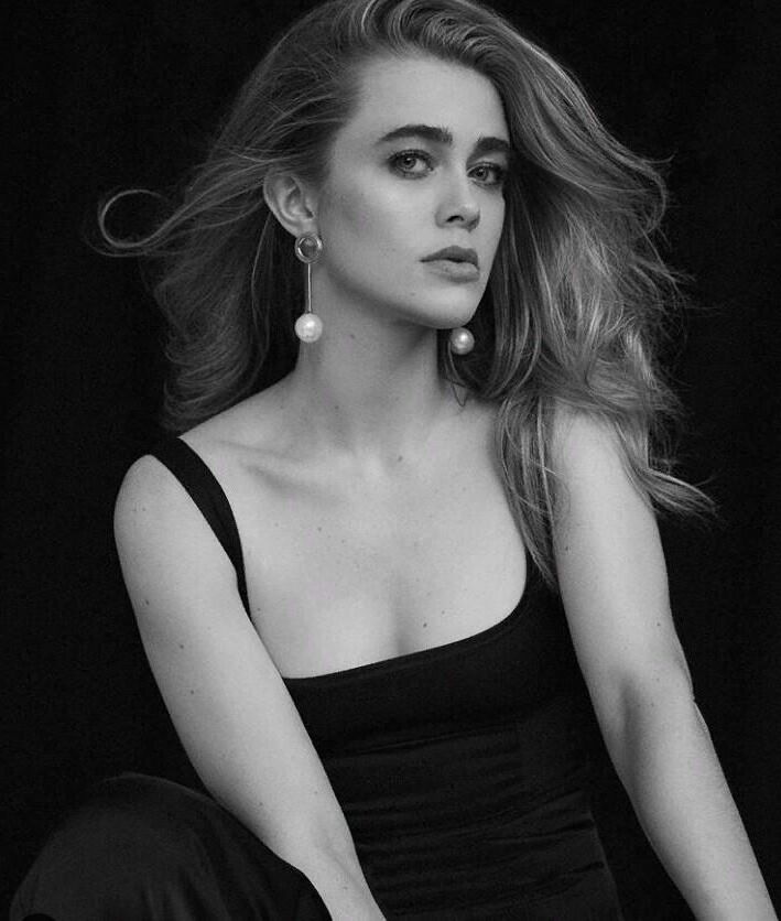 Melissa Roxburgh 