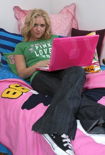 Brittany Snow is hot