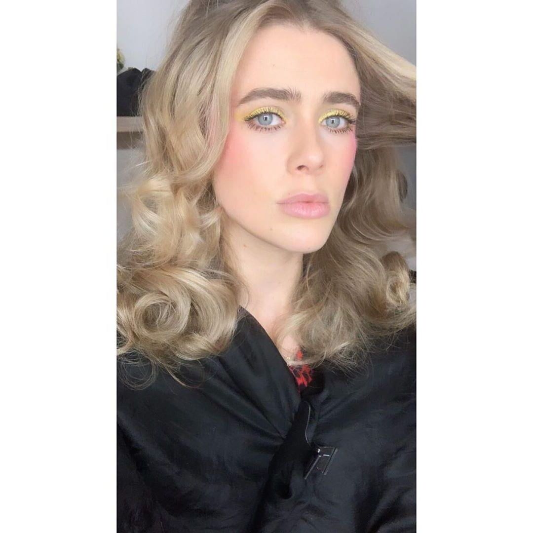 Melissa Roxburgh 