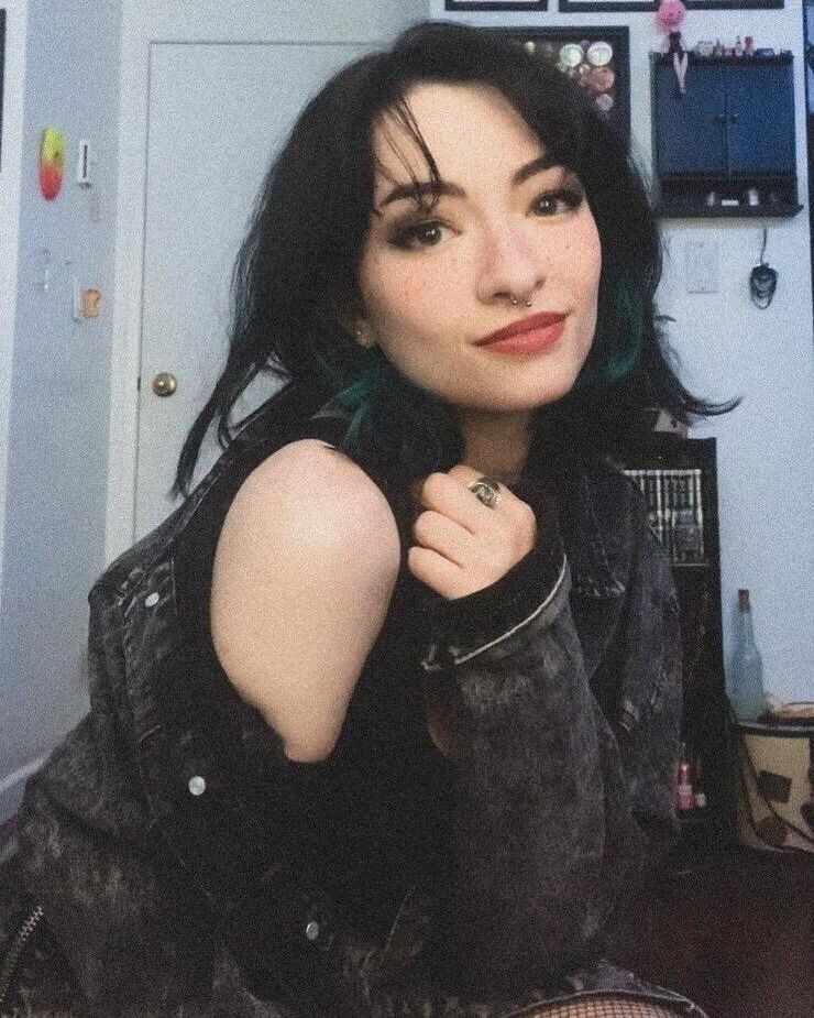 Jodelle Ferland 