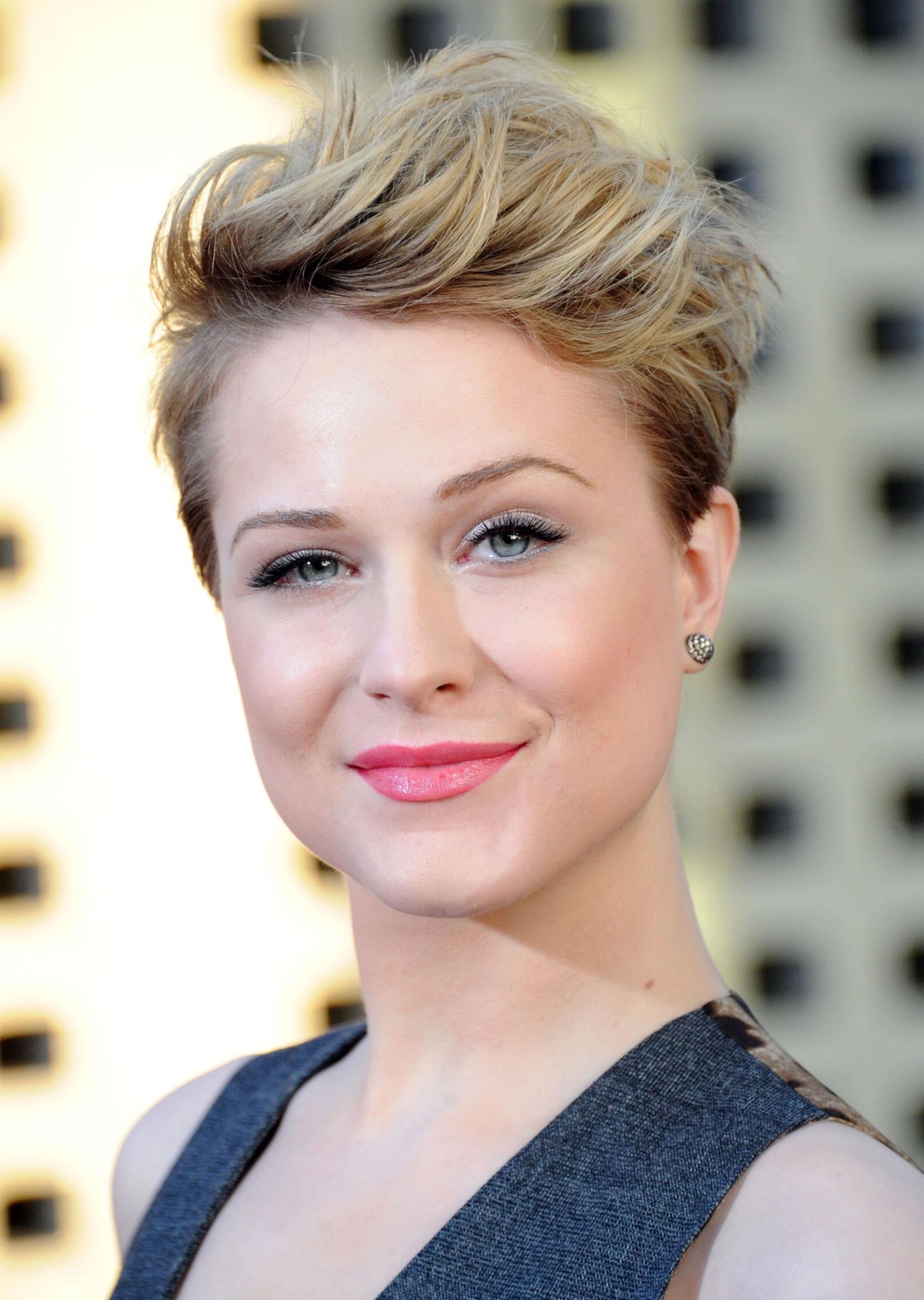 Evan Rachel wood is hot 