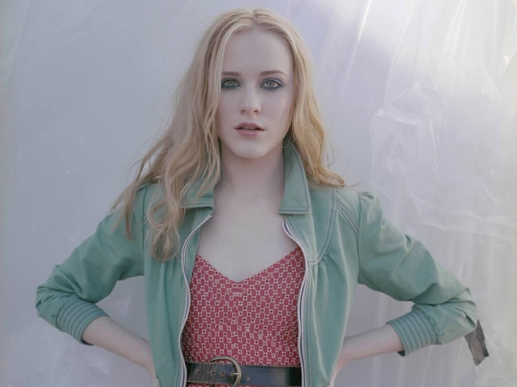 Evan Rachel Wood is hot 