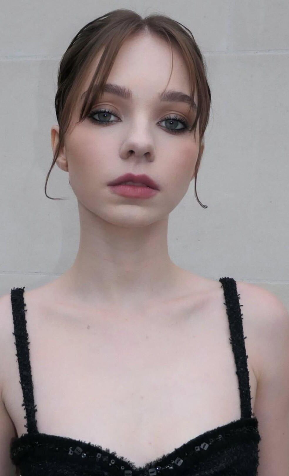 Emma Myers 
