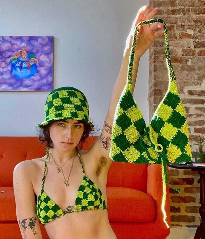 Hairy Celebrity Armpits 
