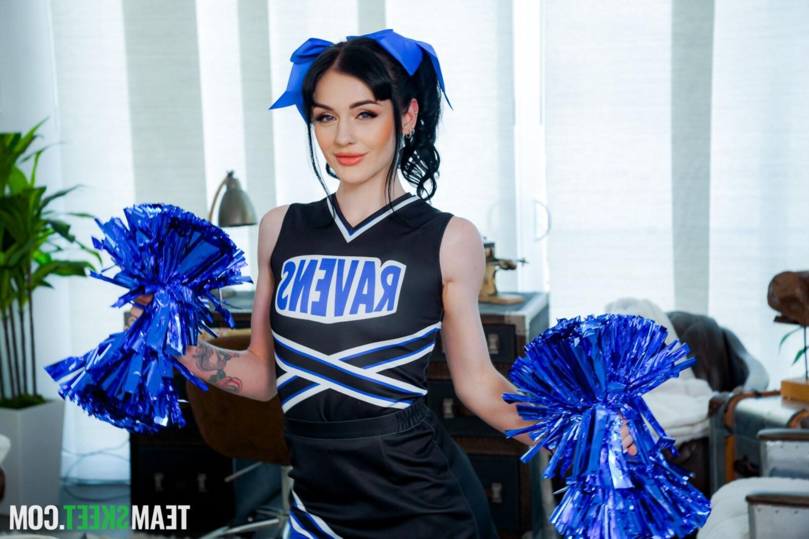 Rosalyn Sphinx yo, Asteria Jade yo What Cheerleaders Do