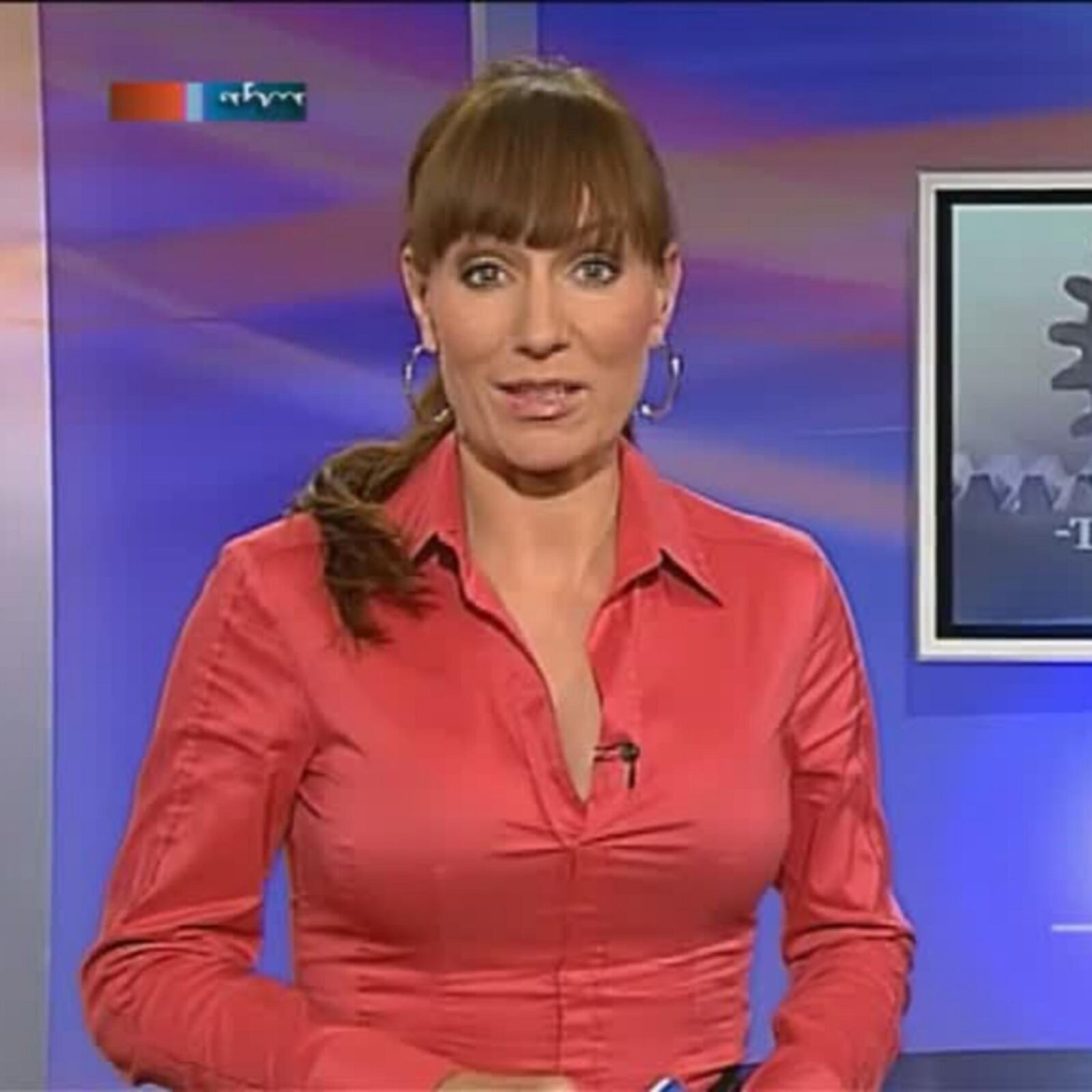 Susi B. GEZ Edelhure in feinen sexy Outfits zum ficken ! 