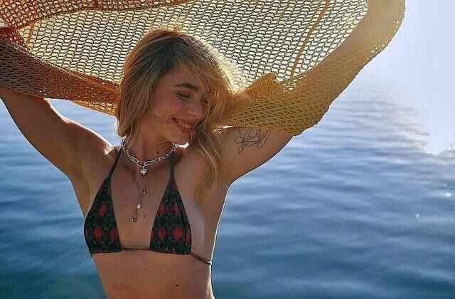 Celebrity Armpits 