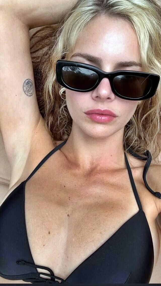 Celebrity Armpits 