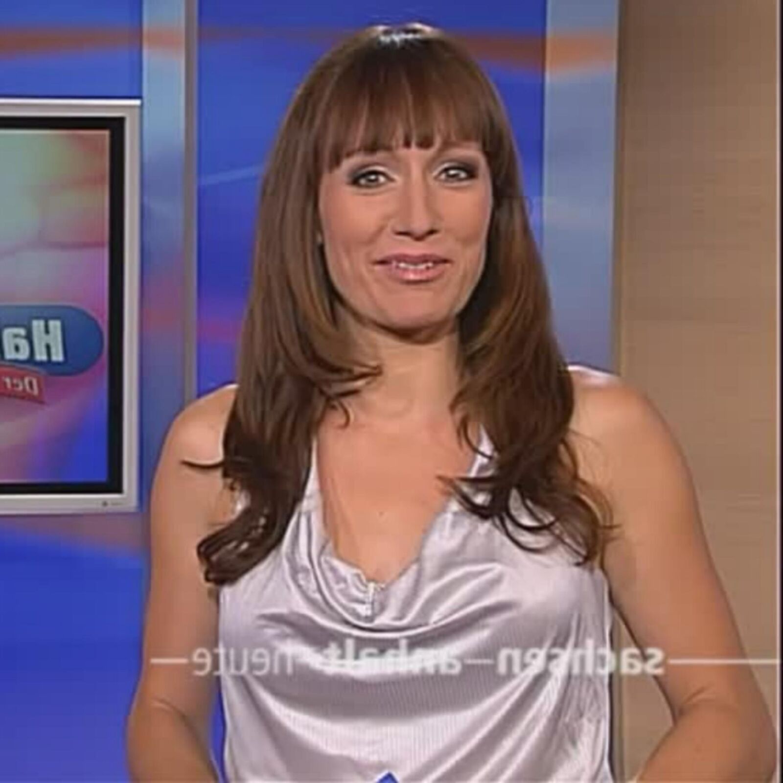 Susi B. GEZ Edelhure in feinen sexy Outfits zum ficken ! 