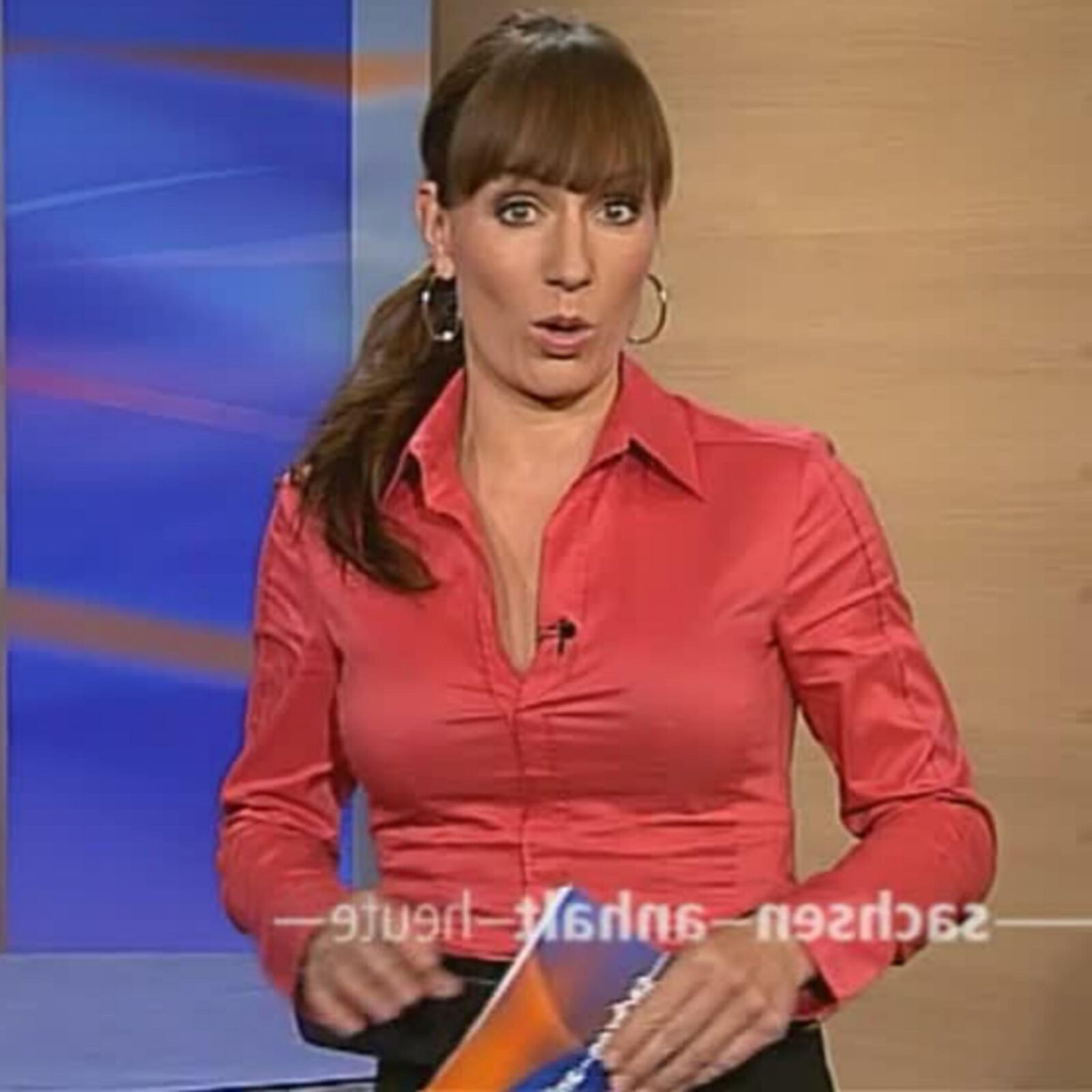 Susi B. GEZ Edelhure in feinen sexy Outfits zum ficken ! 