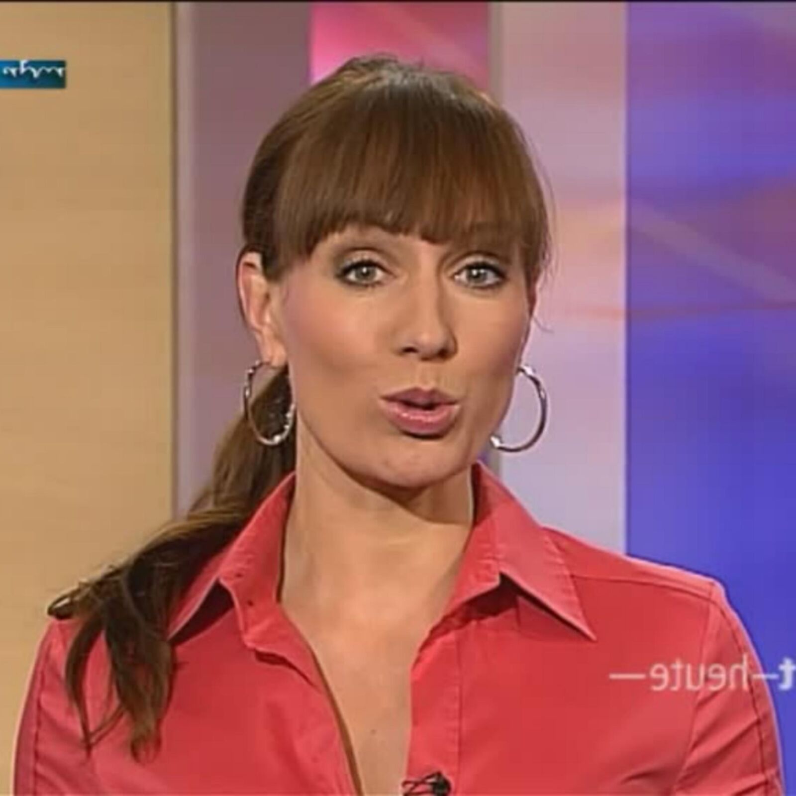 Susi B. GEZ Edelhure in feinen sexy Outfits zum ficken ! 
