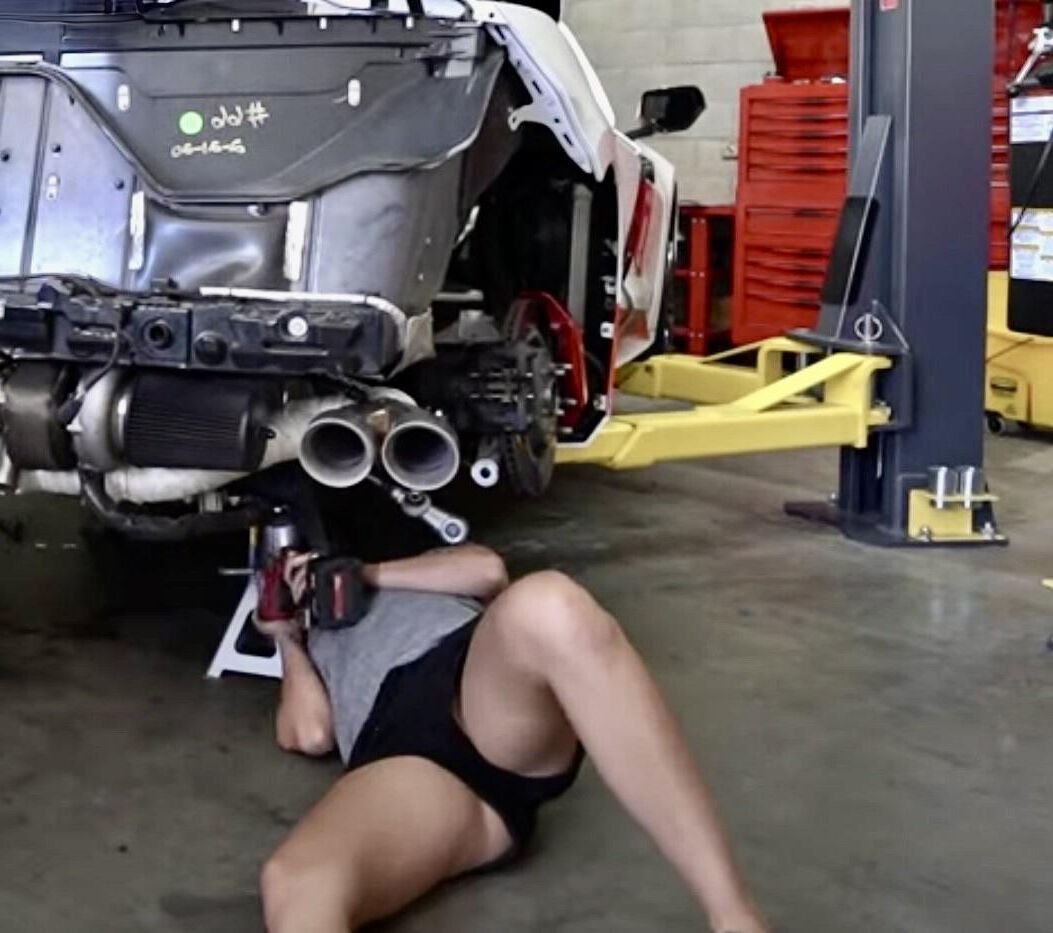 Emelia Sexy Beauty Forby Blonde Youtuber Mechanic Girl Mixed Hot Hot