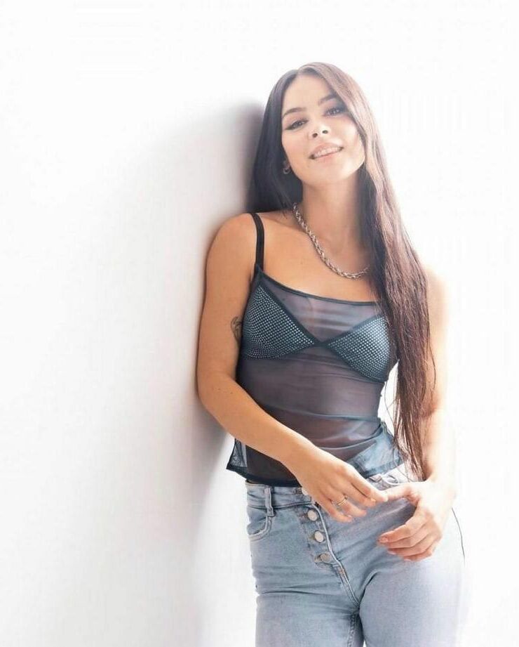 The incredibly hot body of Lena M.L.