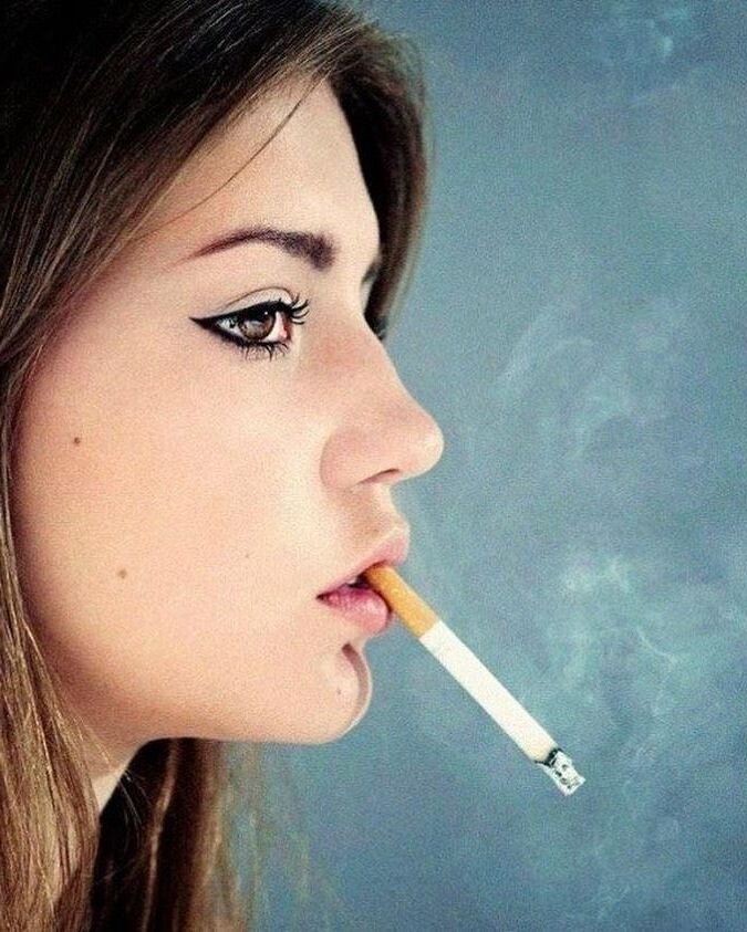 Adele Exarchopoulos Hot Lady