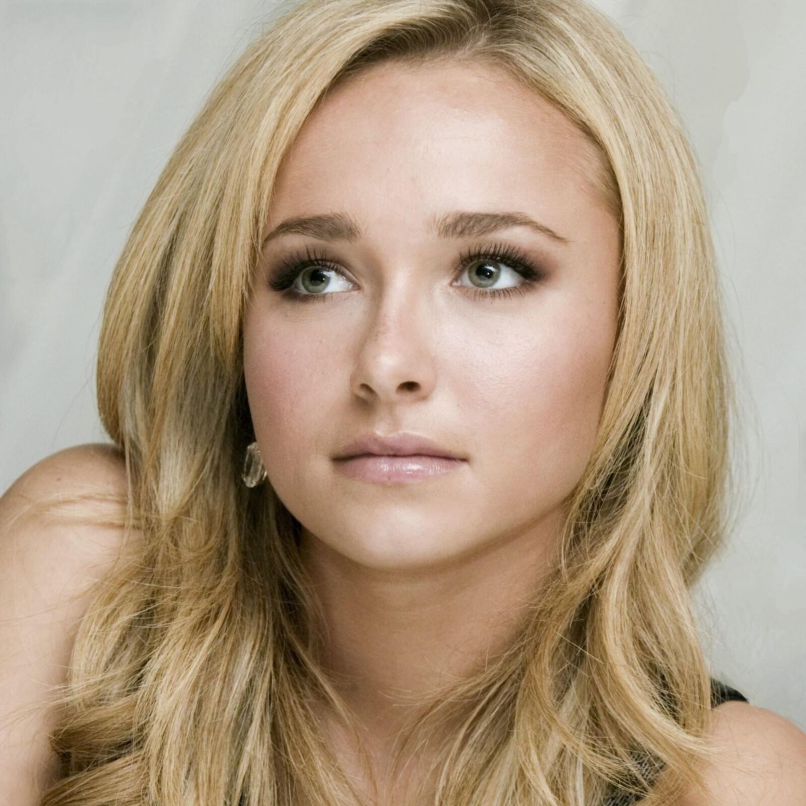 Hayden Panettiere éveiller les photos uniquement