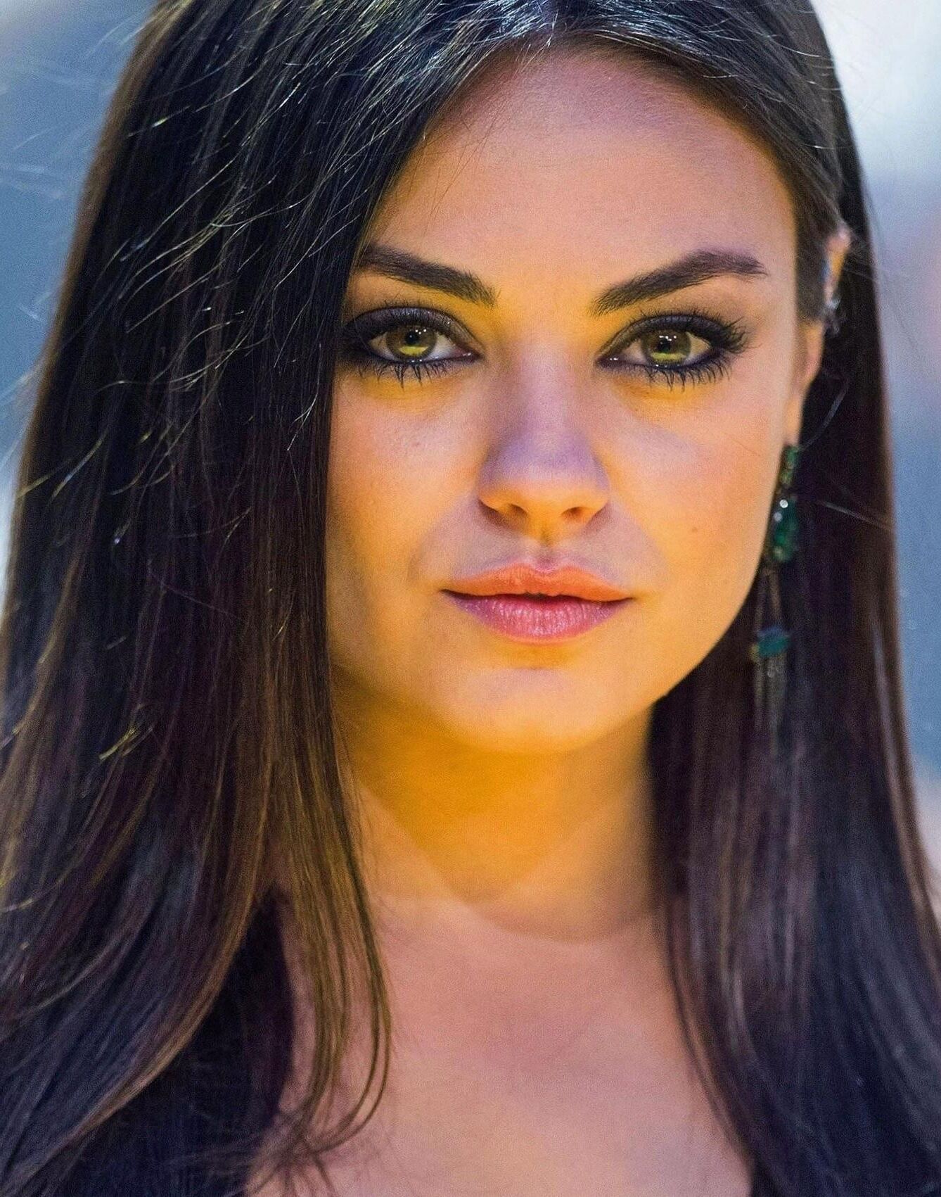 Mila Kunis excitant les photos