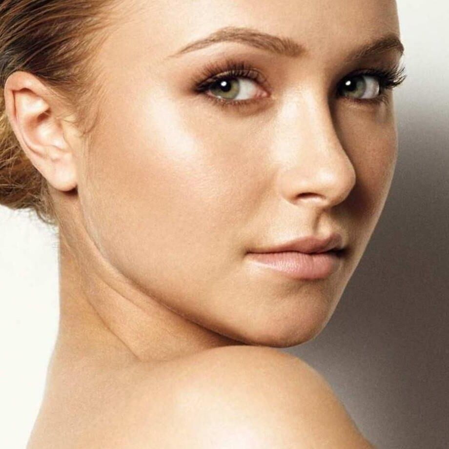Hayden Panettiere éveiller les photos uniquement