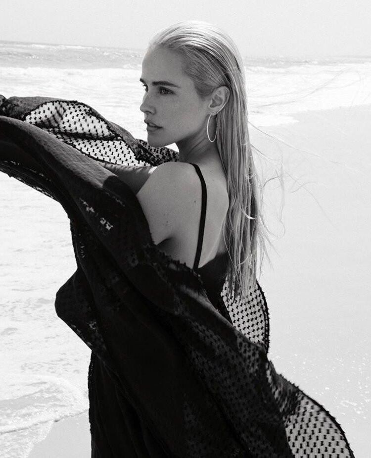 Isabel Lucas est chaud