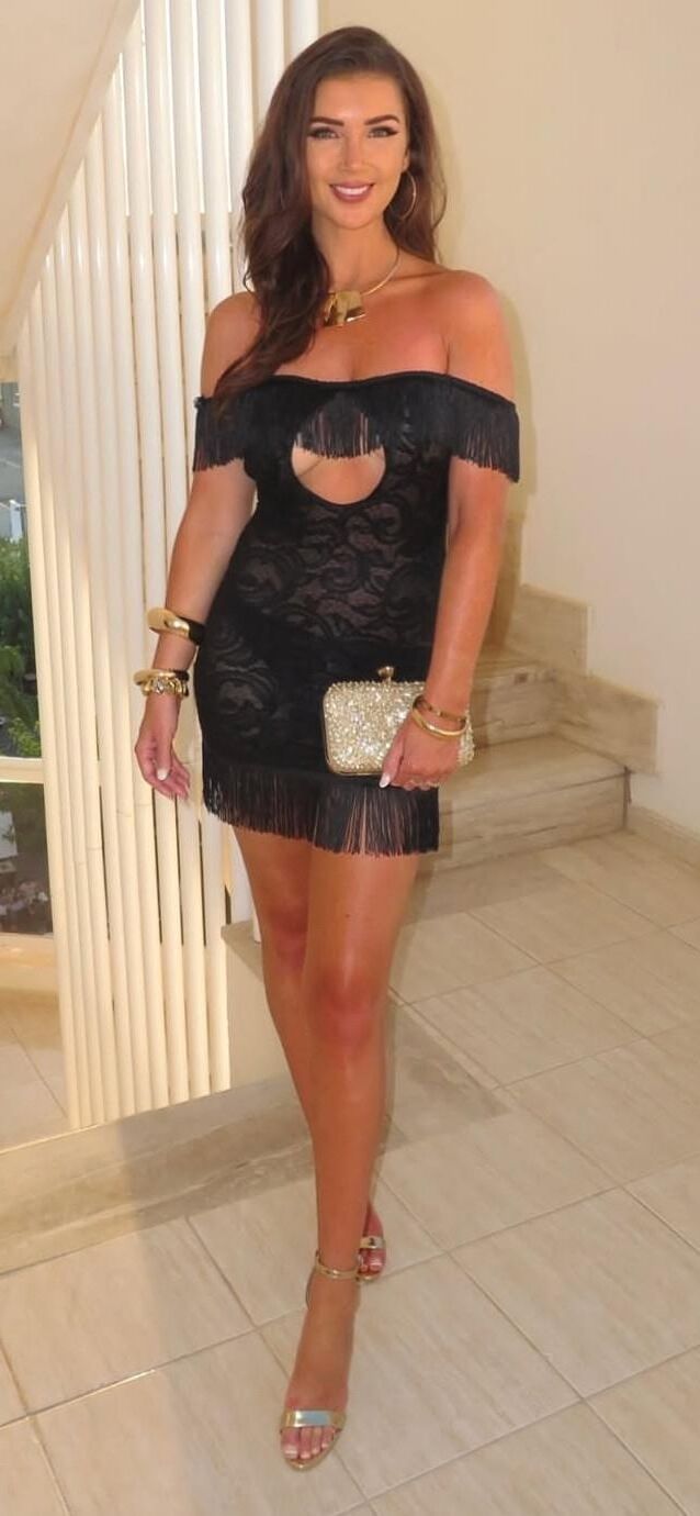 La présentatrice de la télévision sportive britannique Kate Tracey a l'air sexy en vacances