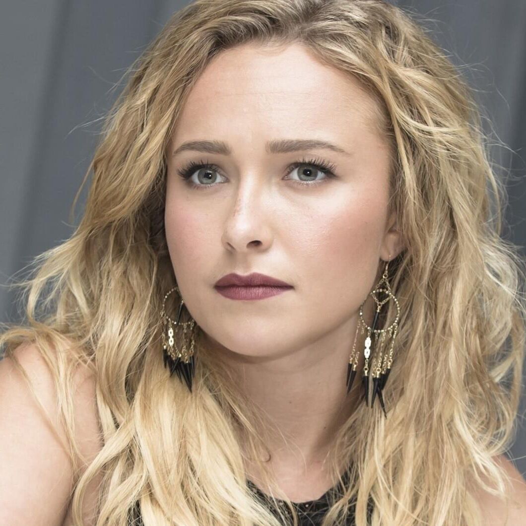 Hayden Panettiere éveiller les photos uniquement